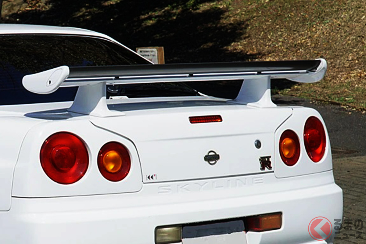 まさかのF1王者ルイス・ハミルトン氏が「わナンバー」の日産「スカイラインGT-R」をSNS投稿、なぜ?(画像提供:おもしろレンタカー)