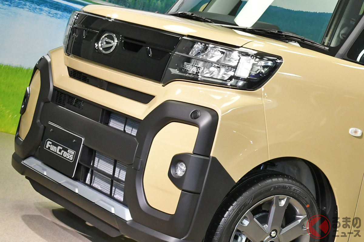 2022年10月3日に発売されたダイハツ「タント」の新ラインナップ、新型「タント ファンクロス」
