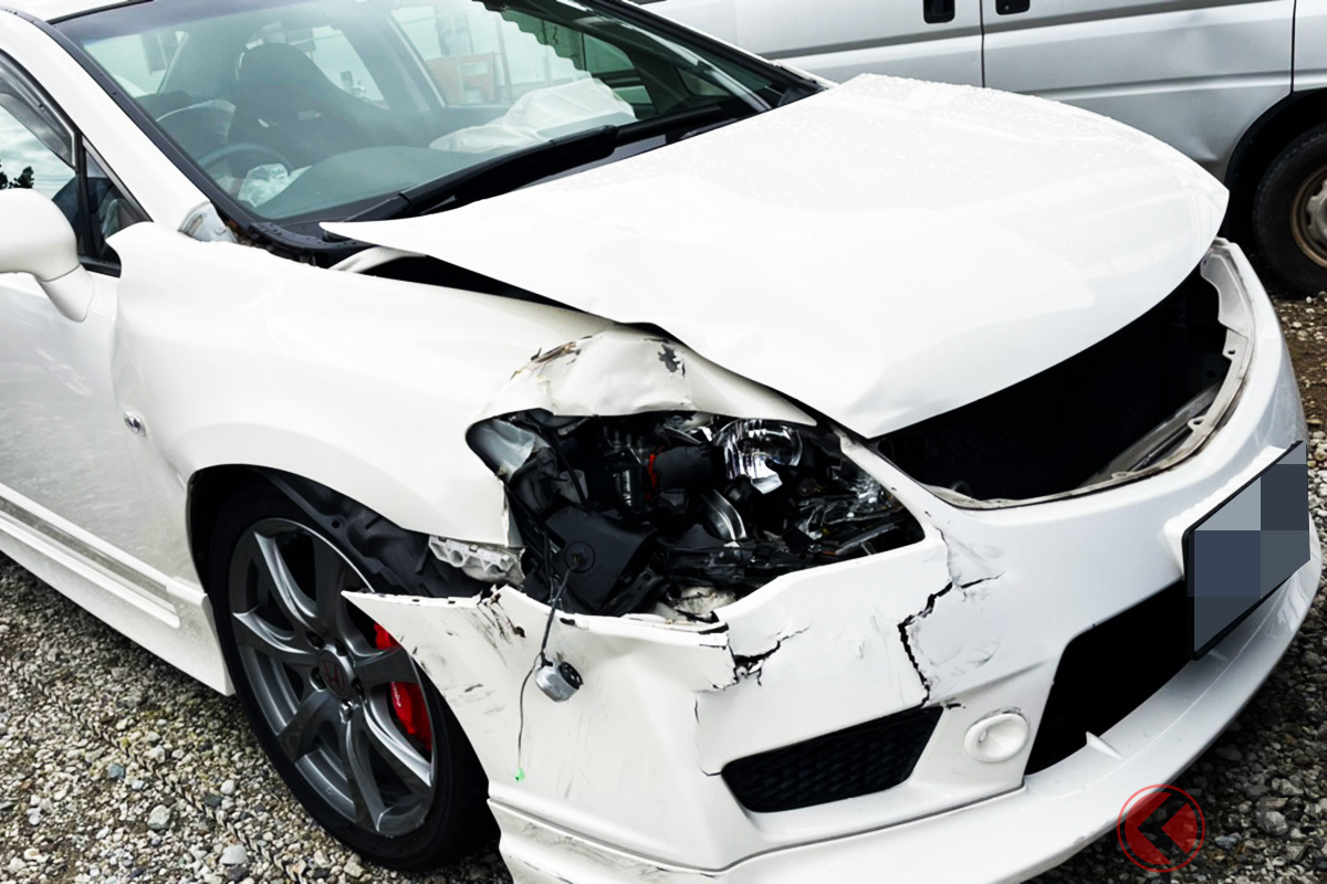 なぜ車両価格約400万円の「シビックタイプR(FD2型 平成19年式)」は全損で約180万円しか提示されないのか?(画像提供:ホンダカーズ野崎)