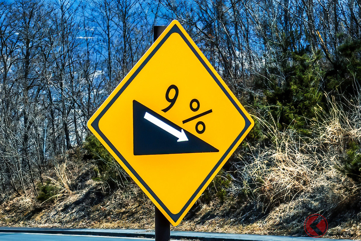 下り坂運転で気をつけたい フェード現象 一体なに 活用すべき エンジンブレーキ とは くるまのニュース 下り坂運転で気をつけたい フェード現象 一体なに 活用すべき エンジンブレーキ とは くるまのニュース