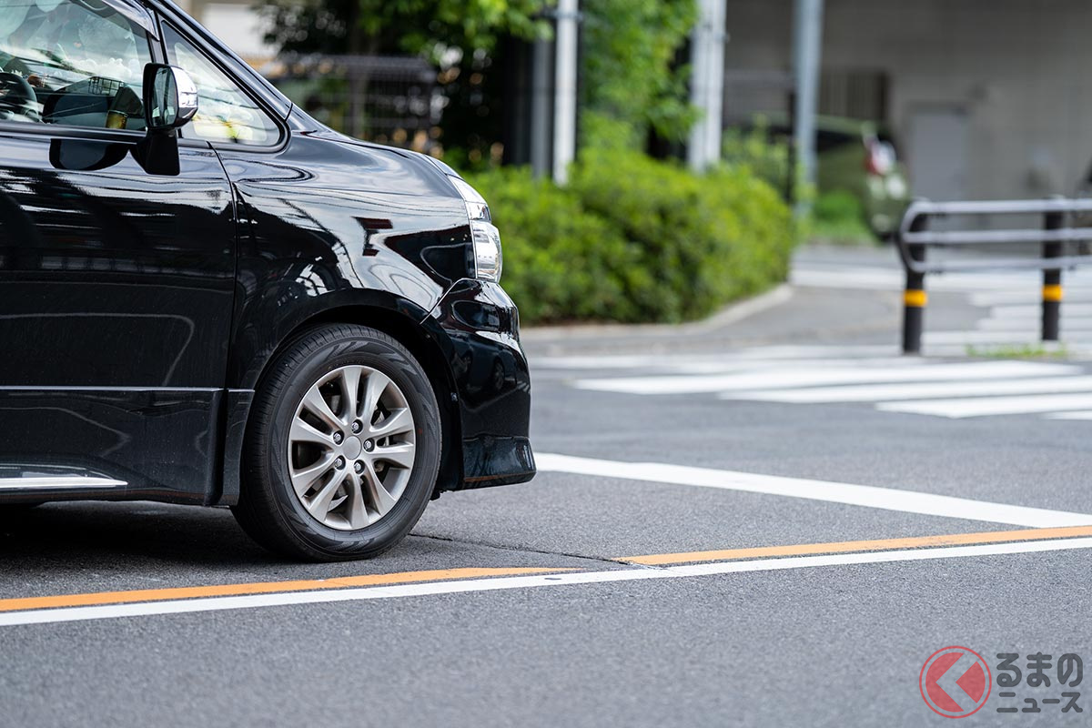 停止線を越えてしまったらバックで戻るべき?