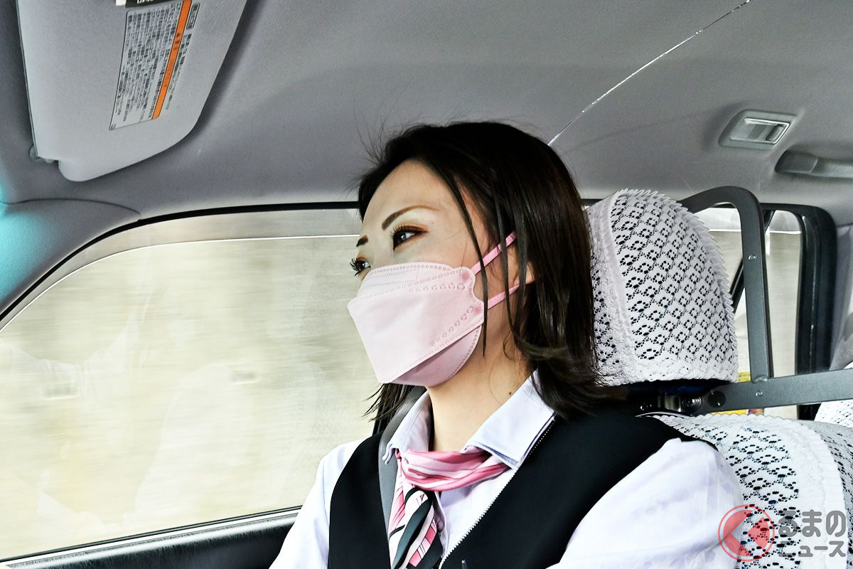 元ギャル、元キャバクラ嬢、現役シングルマザーなどさまざまな過去を経て個人タクシーのドライバーとなった村瀬さんが語る「タクシードライバー」という職業とは