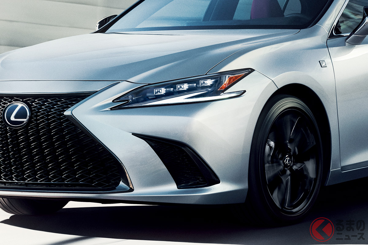 米国仕様のレクサスES(2023年モデル)