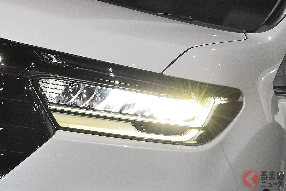 まぶしすぎる「オートハイビーム」(イメージ)