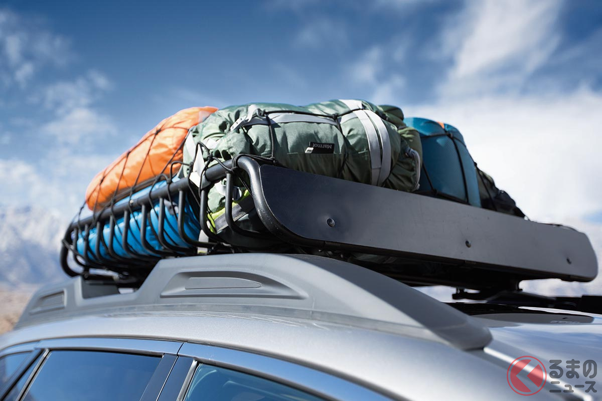 アウトドアレジャーで荷物を満載 ルーフの上なら無限に積んで良い 車外積載 の注意点とは くるまのニュース 2 アウトドアレジャーで荷物を満載 ルーフの上なら無限に積んで良い 車外積載 の注意点とは くるまのニュース 2