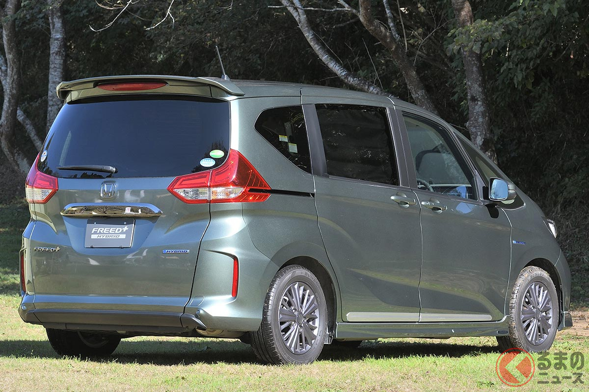 4人分のキャンプ道具をホンダ フリード に積み込める 大量の荷物を効率的に車載するテクニックとは くるまのニュース 4人分のキャンプ道具をホンダ フリード に積み込める 大量の荷物を効率的に車載するテクニックとは くるまのニュース