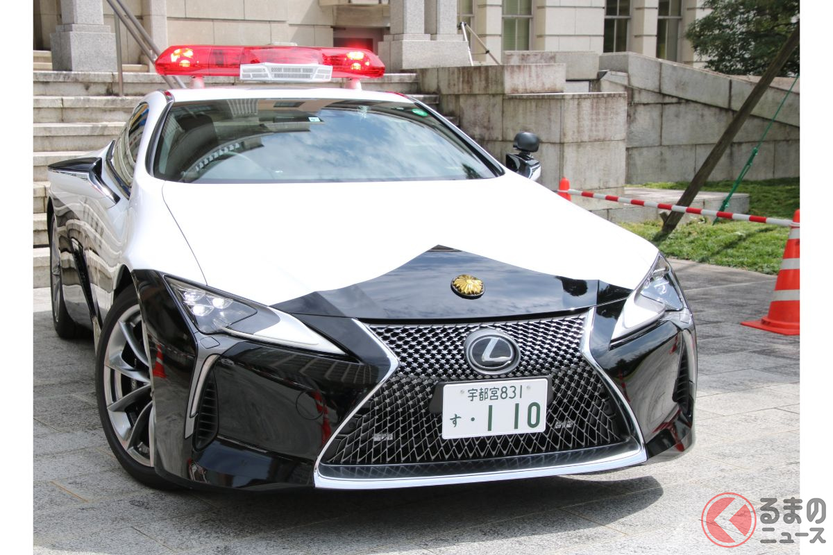 なぜ パトカー は白黒カラー クラウンからgt R Lc500まで多種多彩もボディカラーは同じ訳とは くるまのニュース なぜ パトカー は白黒カラー クラウンからgt R Lc500まで多種多彩もボディカラーは同じ訳とは くるまのニュース