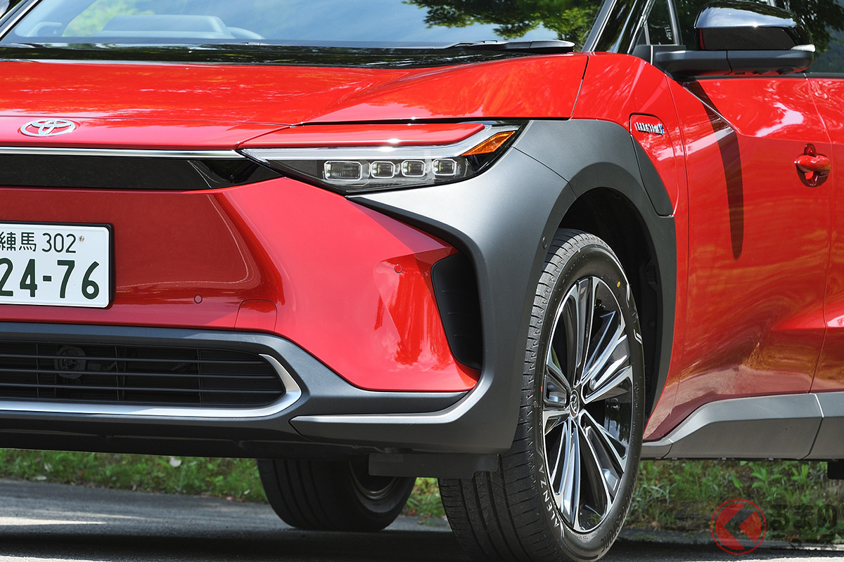 トヨタ新型「bZ4X」(画像は日本仕様)