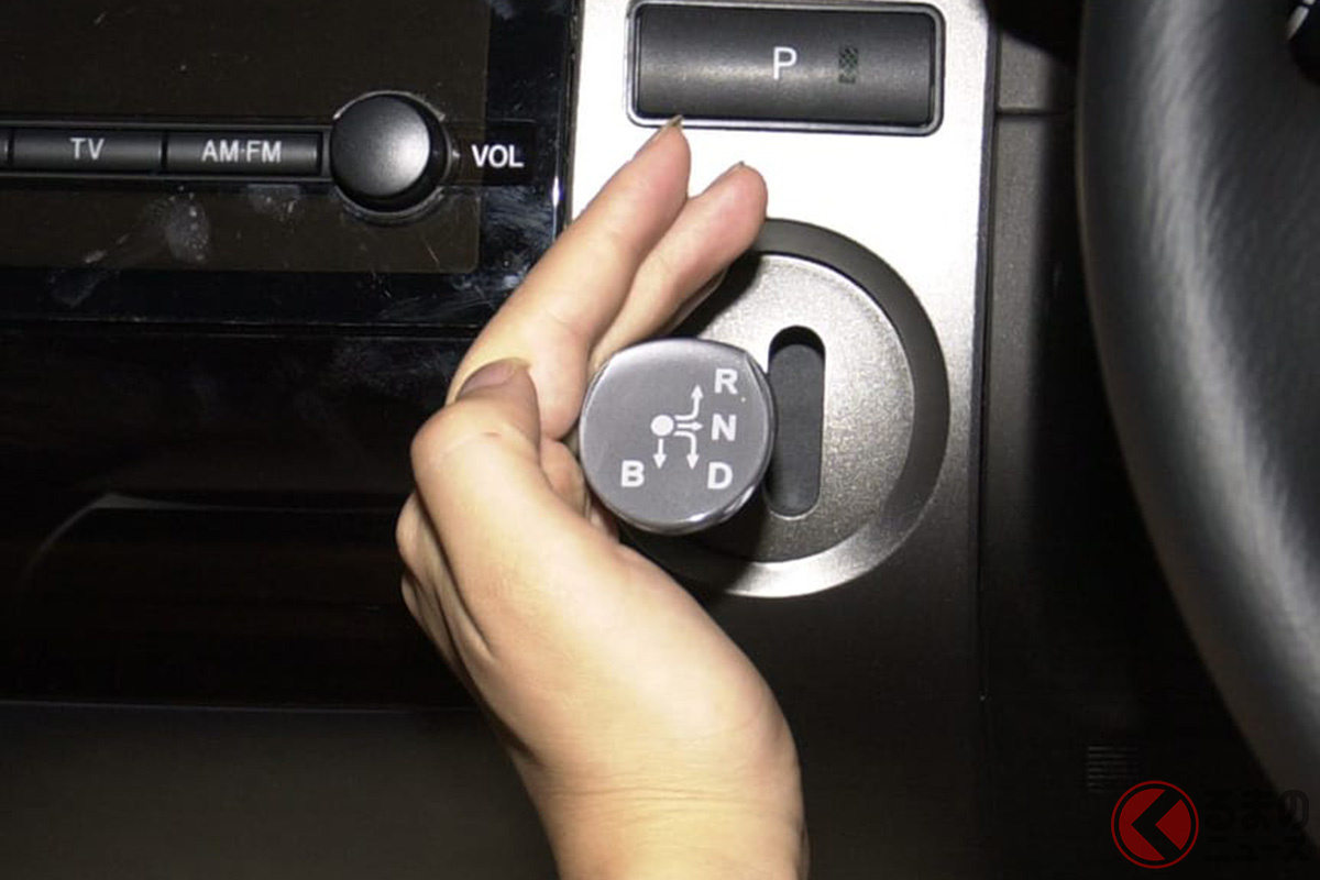 「シフト・バイ・ワイヤ」方式(電制シフト)の普及はトヨタ「プリウス」(2代目)からはじまった