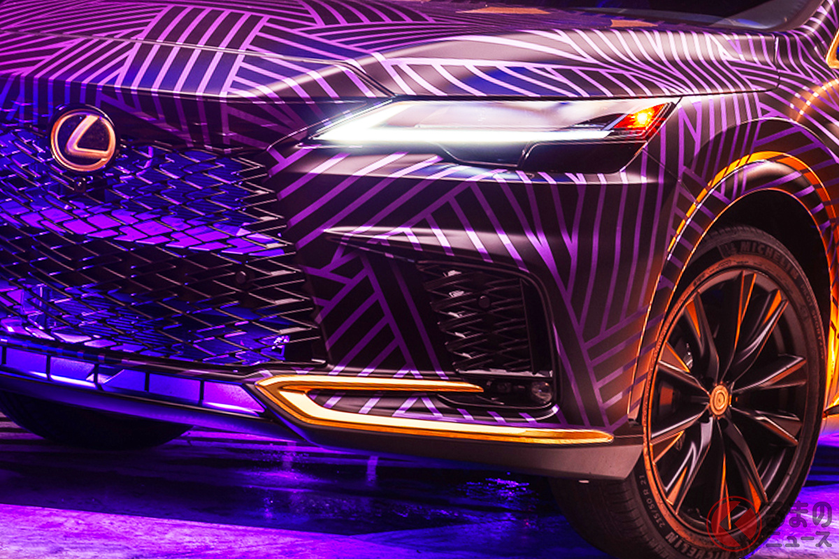 映画「ブラックパンサー」新作とコラボしたレクサス新型「RX」