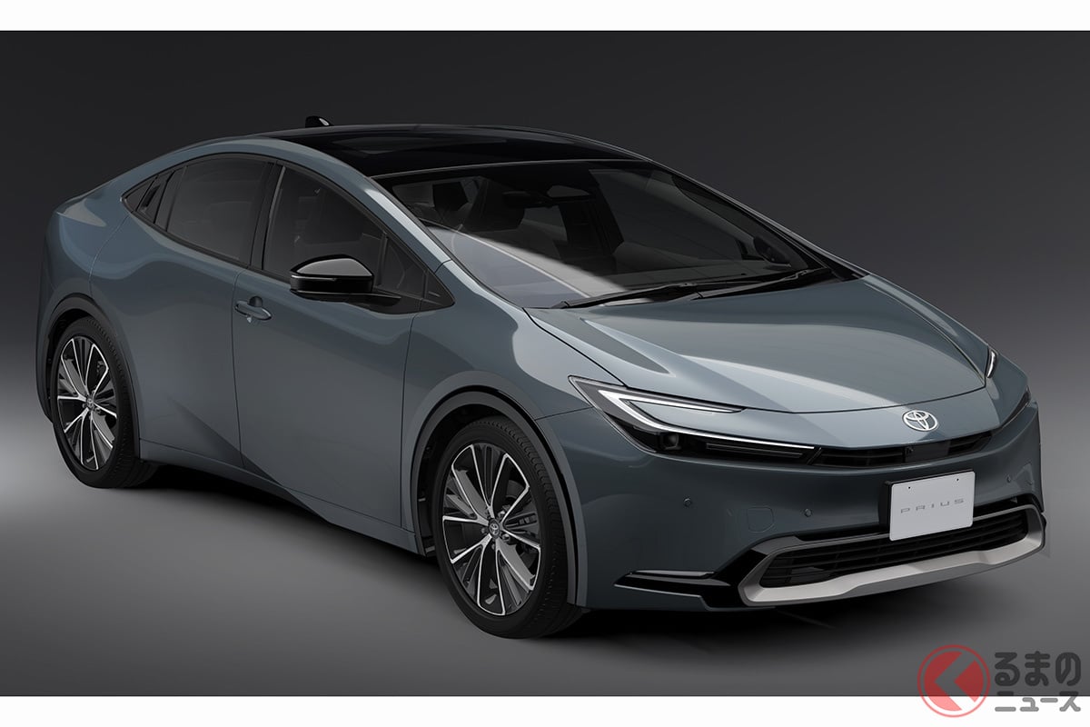 新型「プリウス」にも早速トレンドのグレー系ニューカラー「アッシュ」が新設定されました。トヨタによると「ニュートラルなソリッドグレーに色味のあるマイカを加えニュアンスのある表情を実現しました」と説明。売れ行きも注目されます!