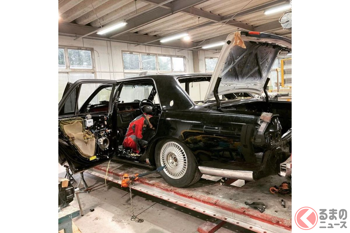 全長6m超えのトヨタ センチュリー 初公開へ シャコタンで美しい究極仕様を22年1月にお披露目 くるまのニュース 全長6m超えのトヨタ センチュリー 初公開へ シャコタンで美しい究極仕様を22年1月にお披露目 くるまのニュース