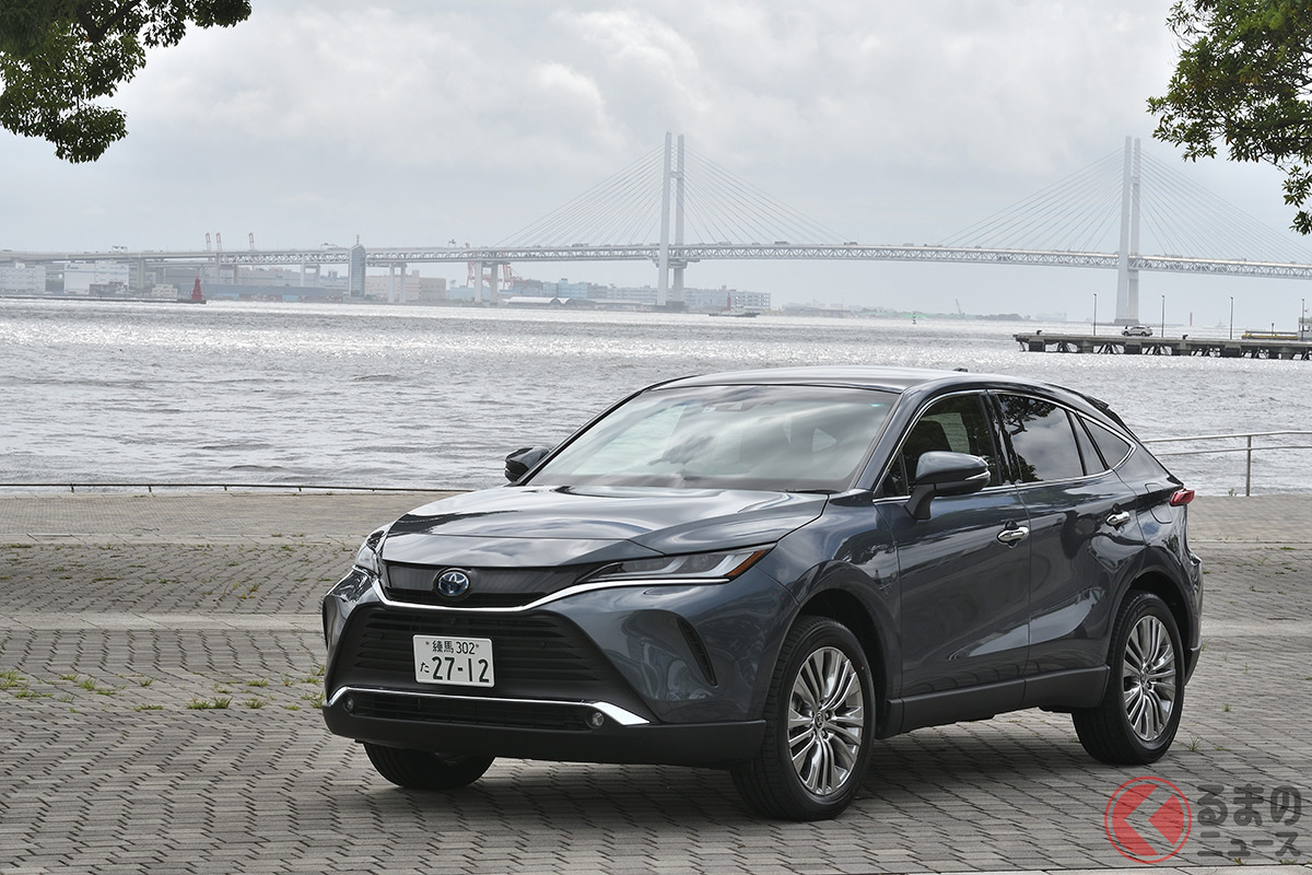 遠目で見ても上質感があるトヨタ「ハリアー」