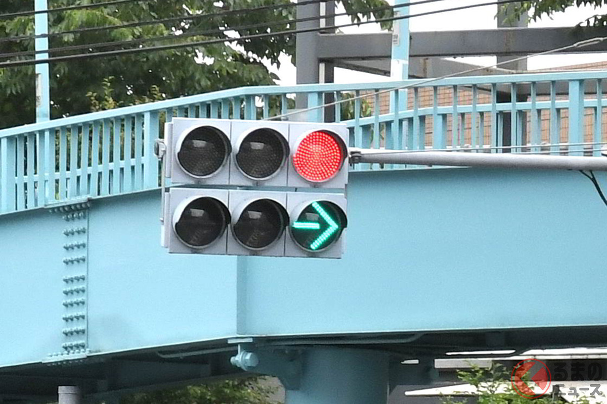 「右折車分離式」の右折矢印信号