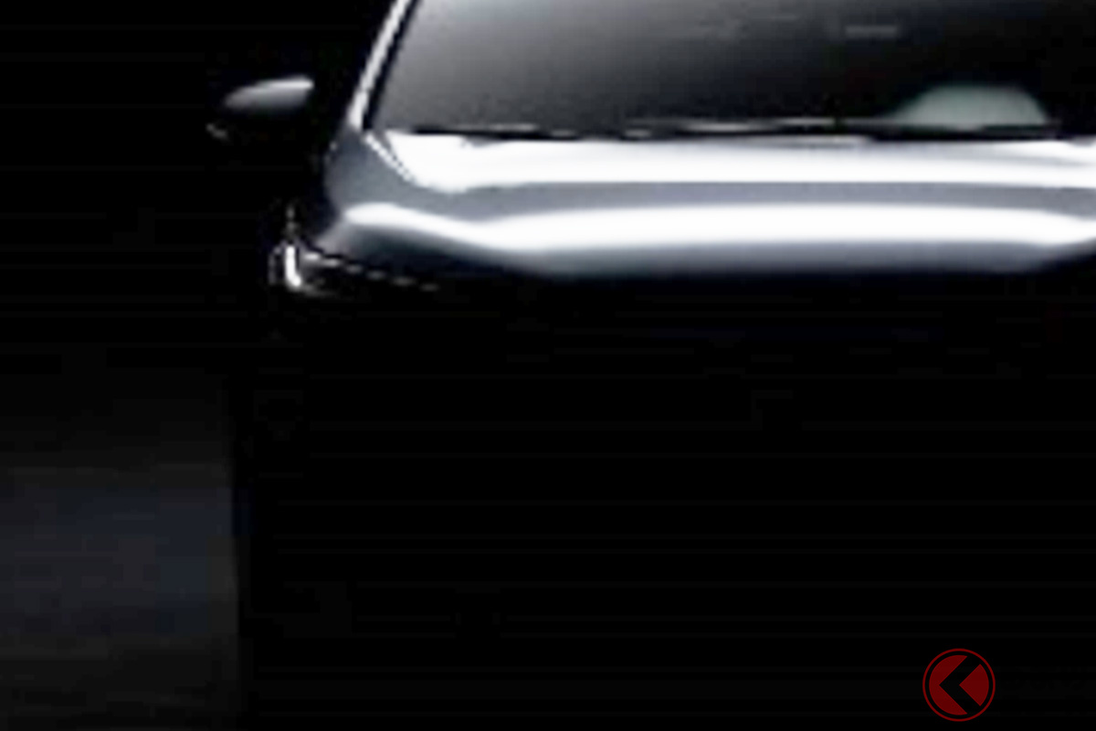 スズキ・イタリアが公式SNSで公開した新型車のティザー画像