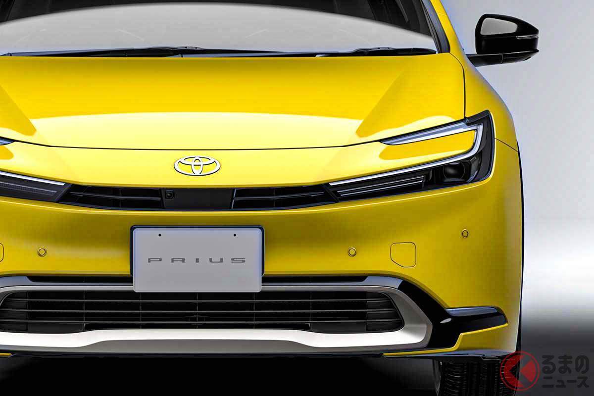 世界初公開となったトヨタ新型「プリウス」