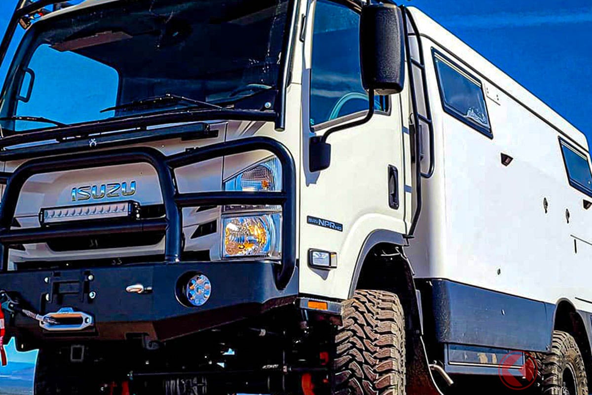 Earthcruiser Overland Vehicles社製「アースクルーザー(EXP)」