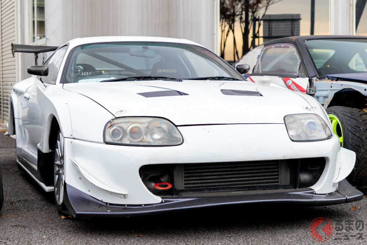 このスープラ(JZA80)は、販売できる状態へと仕上げている最中で、価格は高騰しており完成時には600万円前後にはなるという。