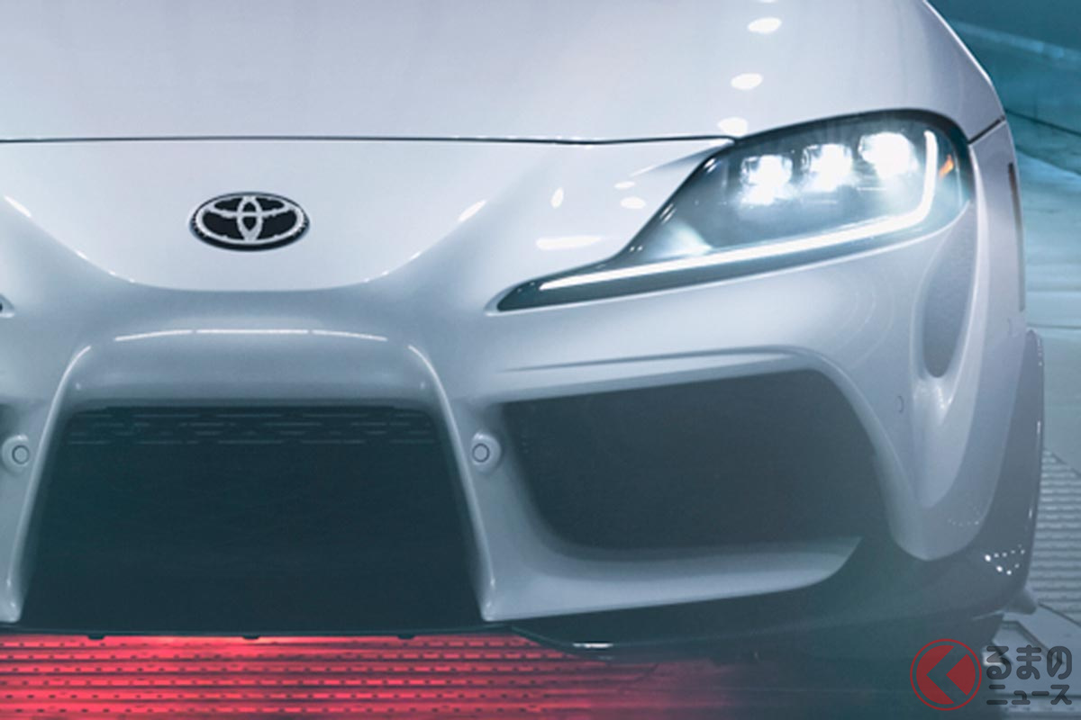 ハンドメイドのカーボンパーツを装着したトヨタ「スープラ」特別モデル