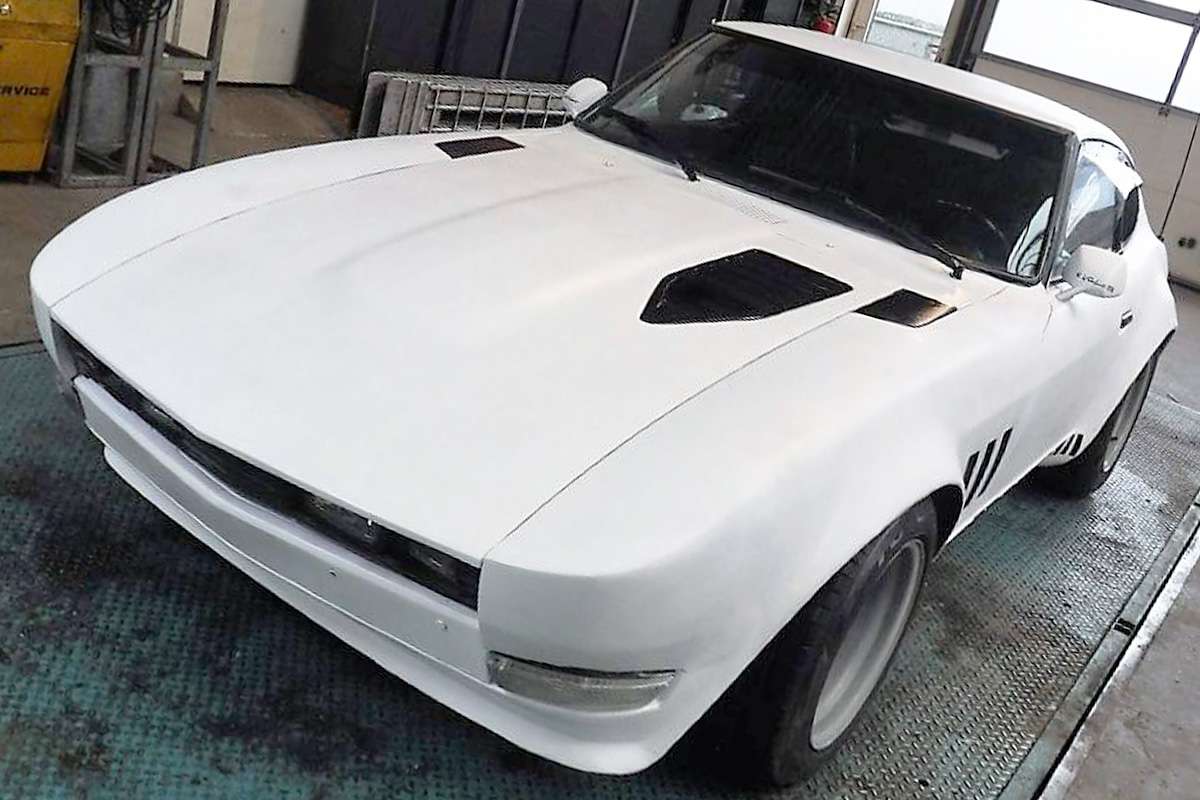 オランダで販売されているヘッドライトが見当たらない「240Z」（Photo：Classic Trader）