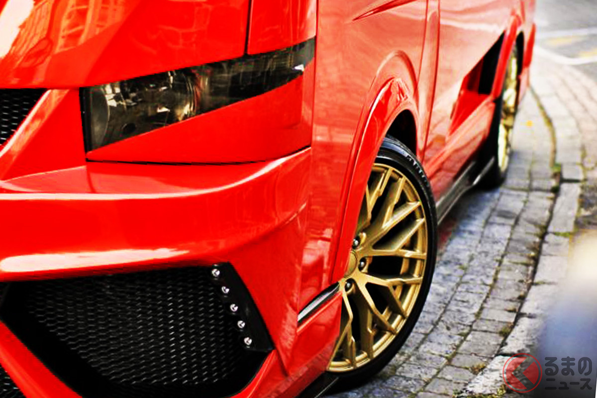 ランボルギーニ「アヴェンタドール」のような見た目となったトヨタ「ハイエース」爆誕! センチュリーエンジン搭載で最高速度300キロも夢じゃない?(画像提供:ジェームス・レデリンガイス氏)