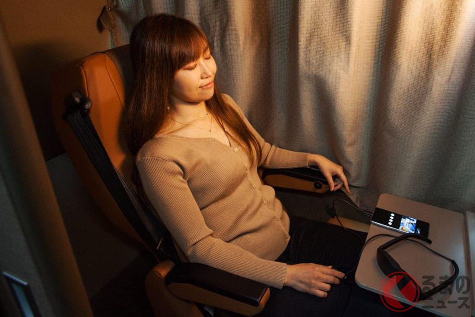 完全個室の贅沢バスが凄い! 「ラグリア」の「グリーンルーム」はこんな感じ!(画像提供:全但バス)