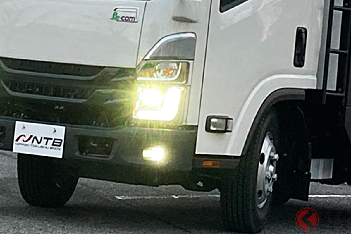 人気アウトドアブランドとコラボした新キャンピングカー登場