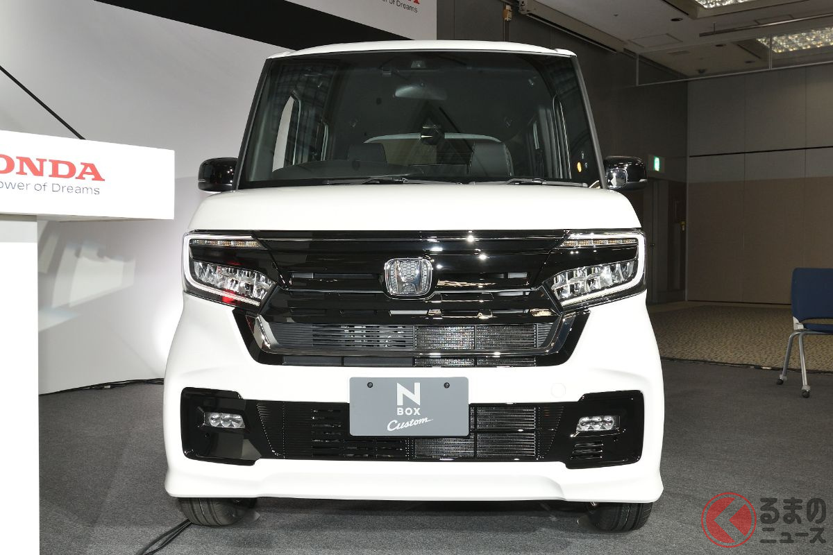 軽ナンバーなぜ 真ん中 じゃない 運転席側の配置多し 一部では 真ん中 採用と異なる理由とは くるまのニュース 軽ナンバーなぜ 真ん中 じゃない 運転席側の配置多し 一部では 真ん中 採用と異なる理由とは くるまのニュース