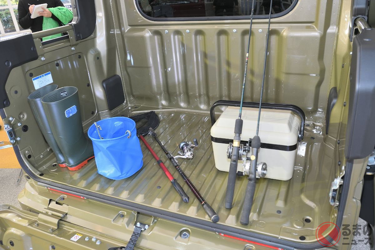 汚れモノでも積める! これは使い勝手イイかも! 新型「アトレー」にデッキバン追加設定!