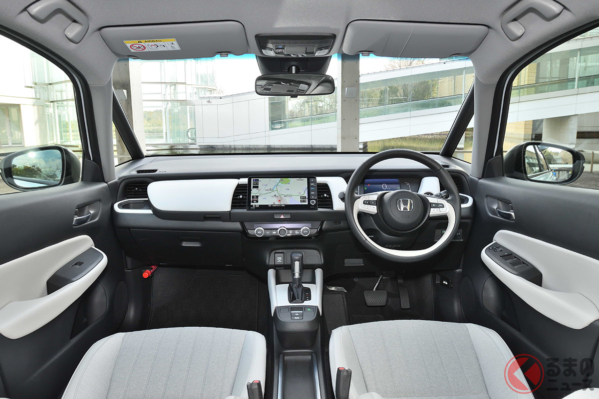 インテリアは親しみやすい印象を持つフィット(画像はホームグレード)