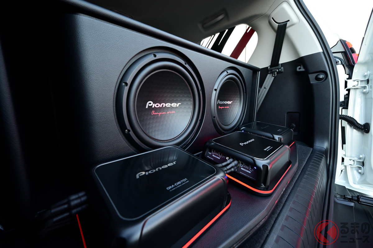 ランドクルーザー・プラドに搭載されているサブウーファー「TS-W312S4」