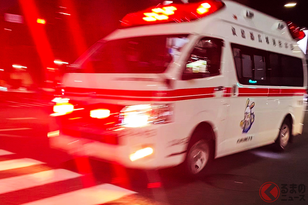 緊急車両が接近! 高速道路を走行中はどう対応するのがいいのか?