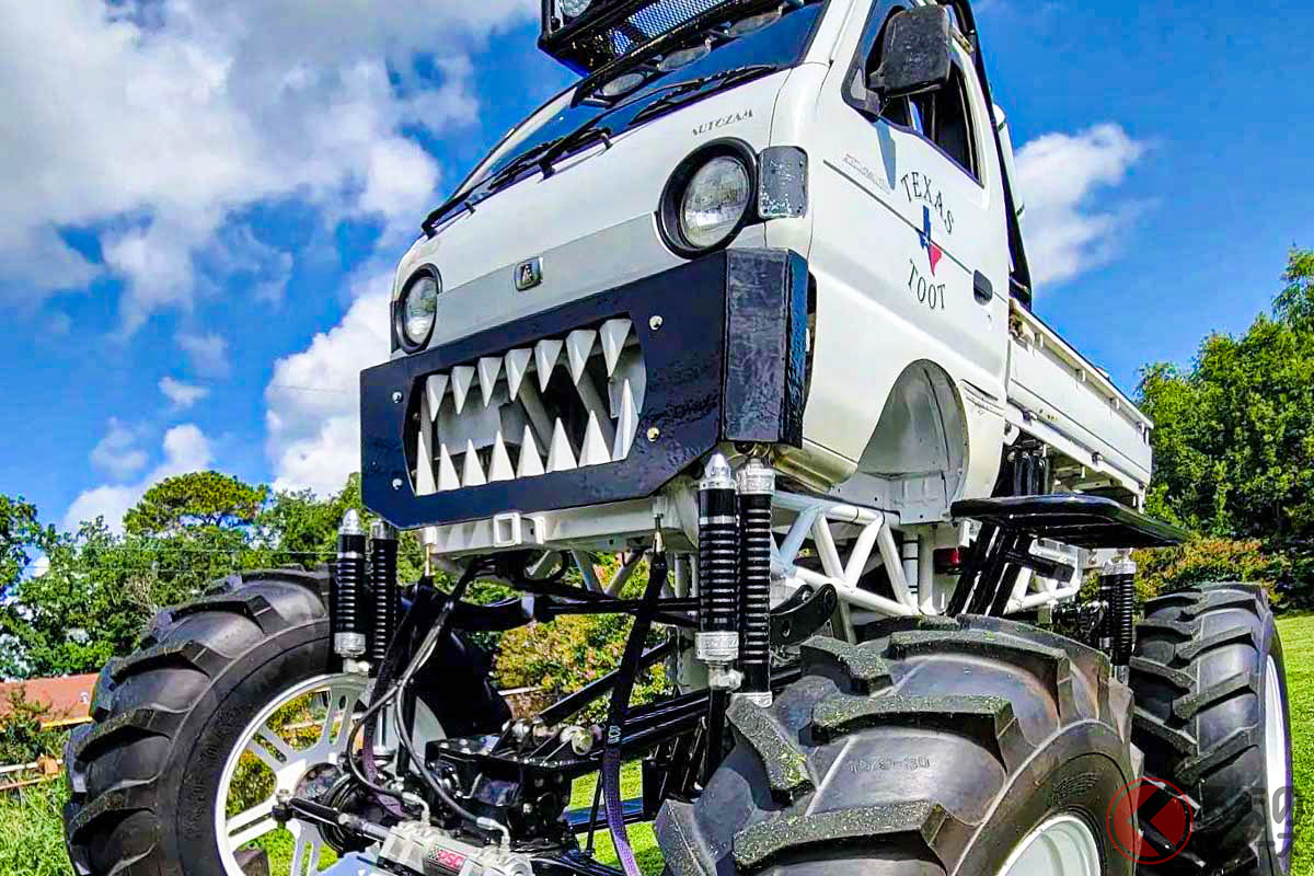 モンスタートラックと化したマツダ「スクラムトラック」(texas_toot)
