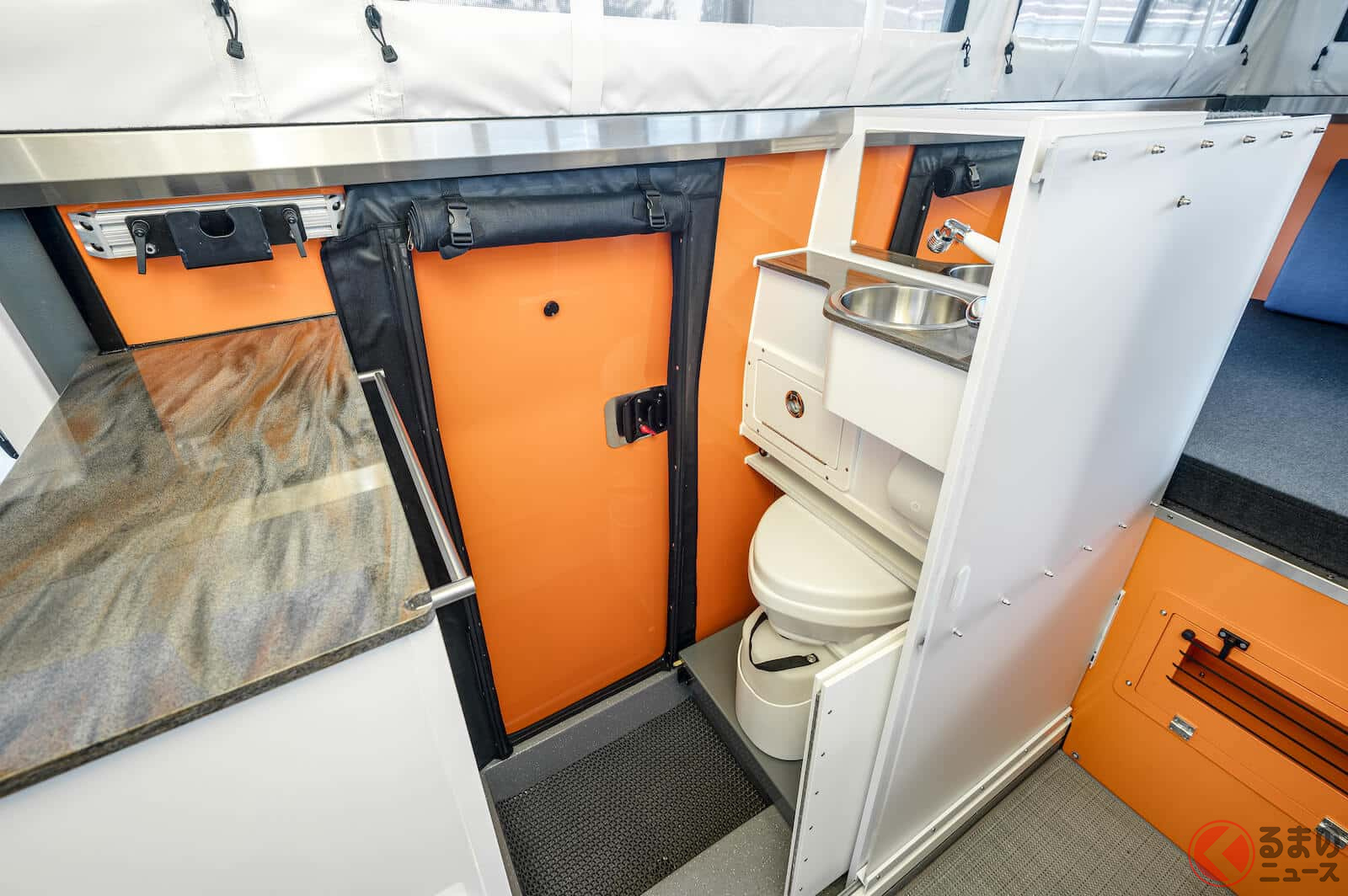 トイレ付きのキャンピングカーでは、後処理はどうしているの? 気になる…。