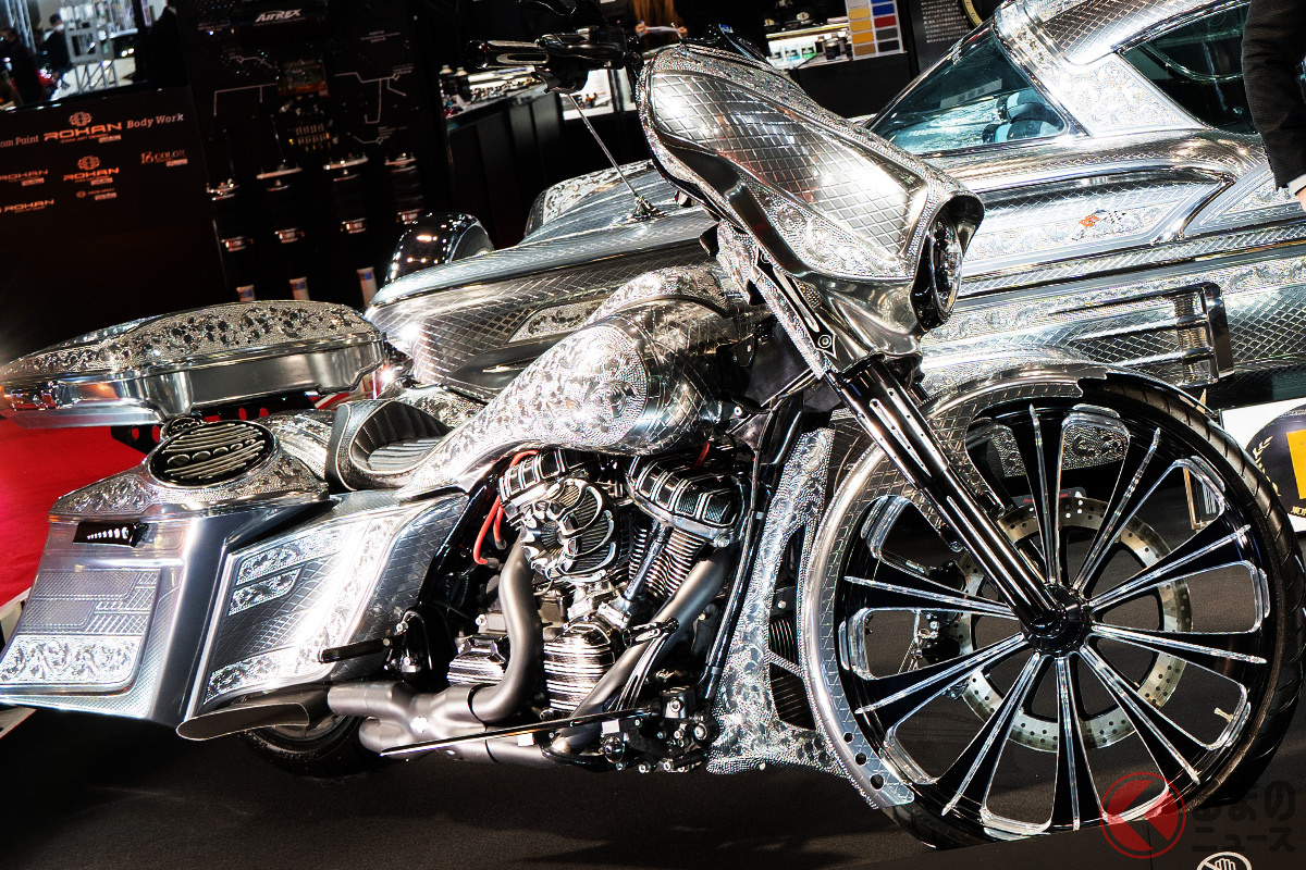 GT-Rやインパラよりも大変? キラキラ仕様のハーレーをお披露目!