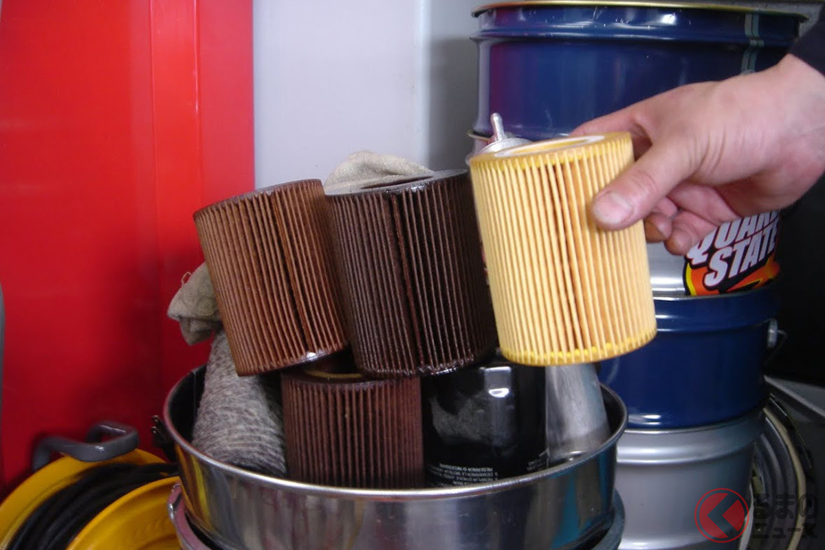 交換するのはエンジンオイルだけではダメ! 同時にオイルフィルターの交換も重要!