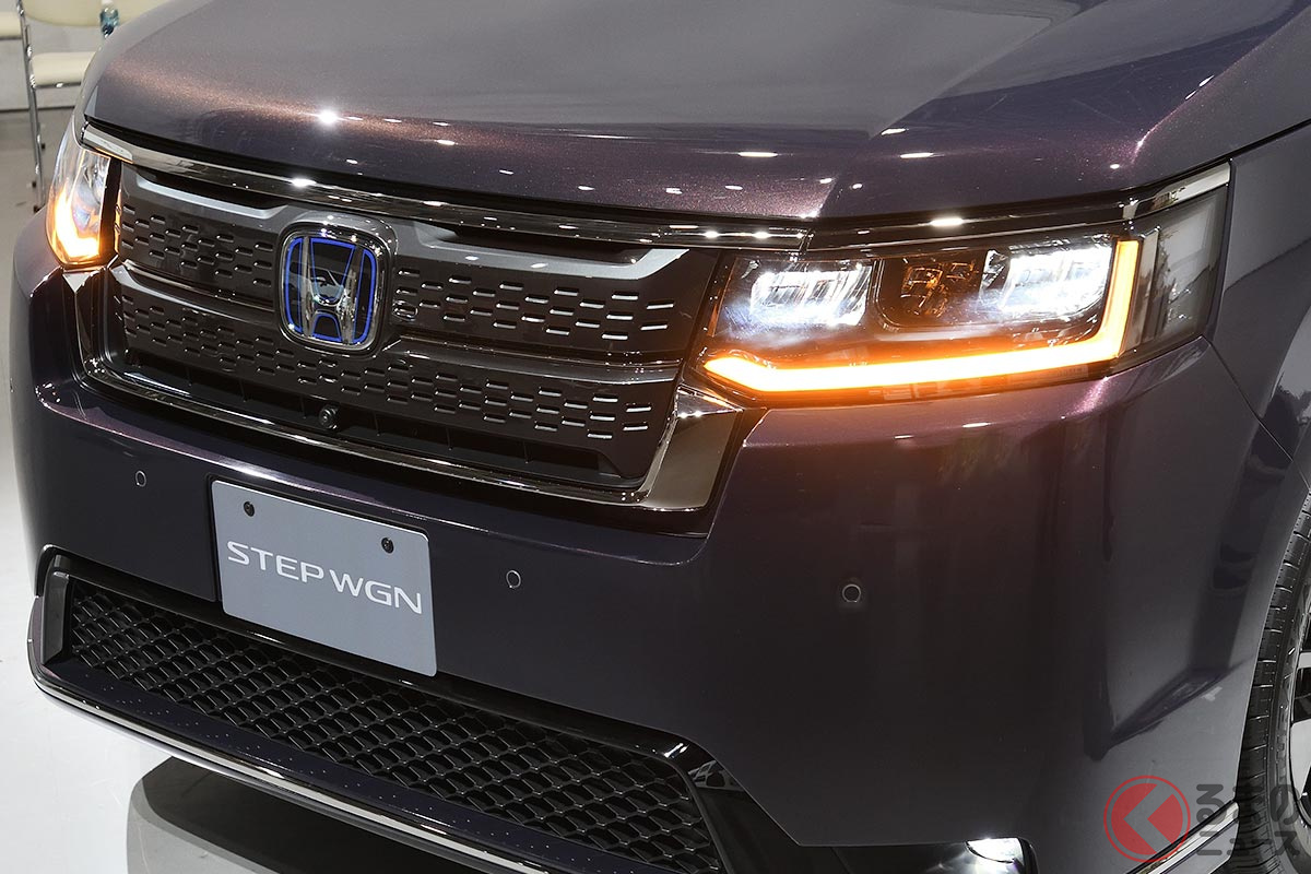 シンプルだけど存在感があるホンダ新型「ステップワゴン スパーダ」
