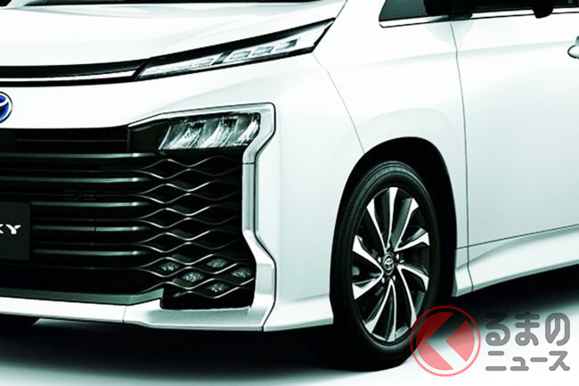 強烈 マスク顔 に進化 トヨタ新型 ヴォクシー はオラ顔極めてまるでエイリアン 私は好き の声も ユーザーはどう思った くるまのニュース