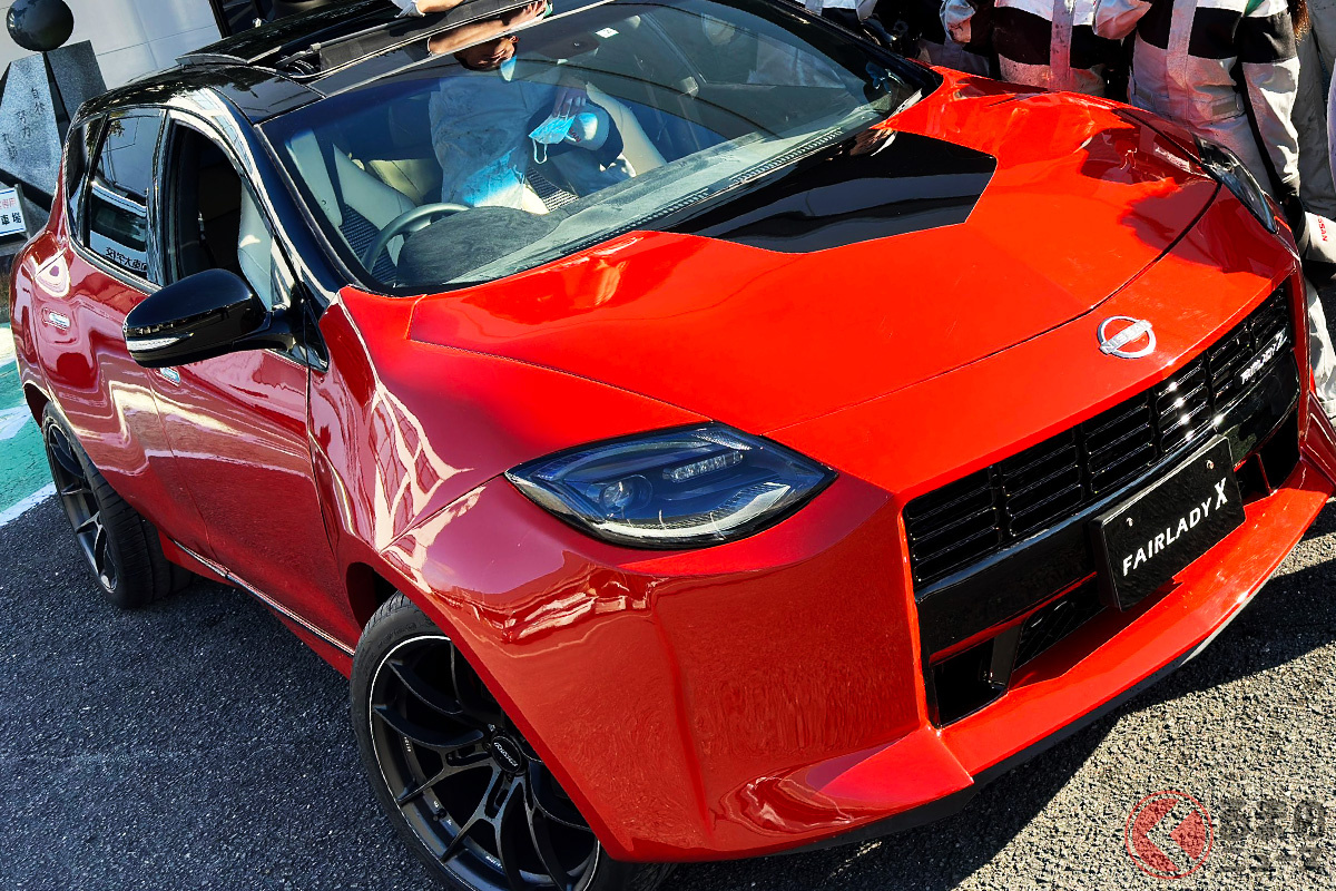 ついに「フェアレディSUV」&「セドリック顔のセレナ」をお披露目! (画像:日産京都自動車大学校 カスタマイズ科のSNSより)