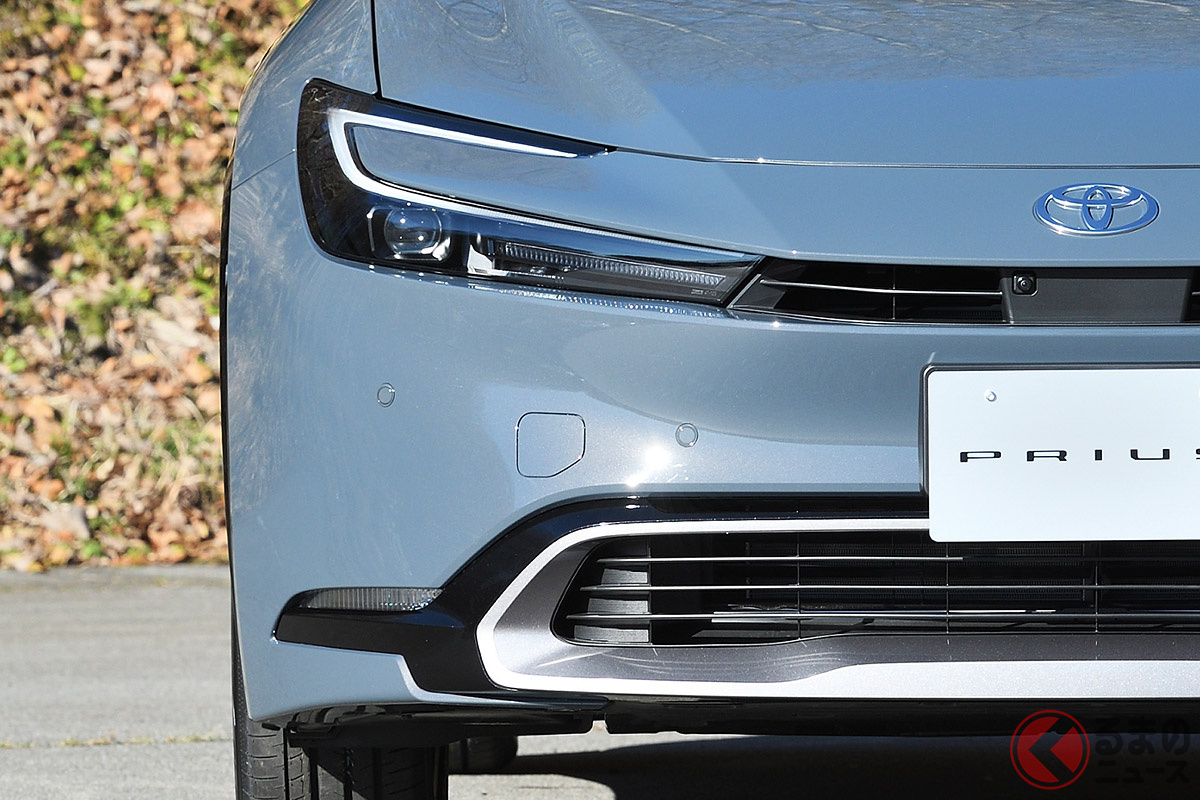 ハイブリッド車から発売となった新型「プリウス」