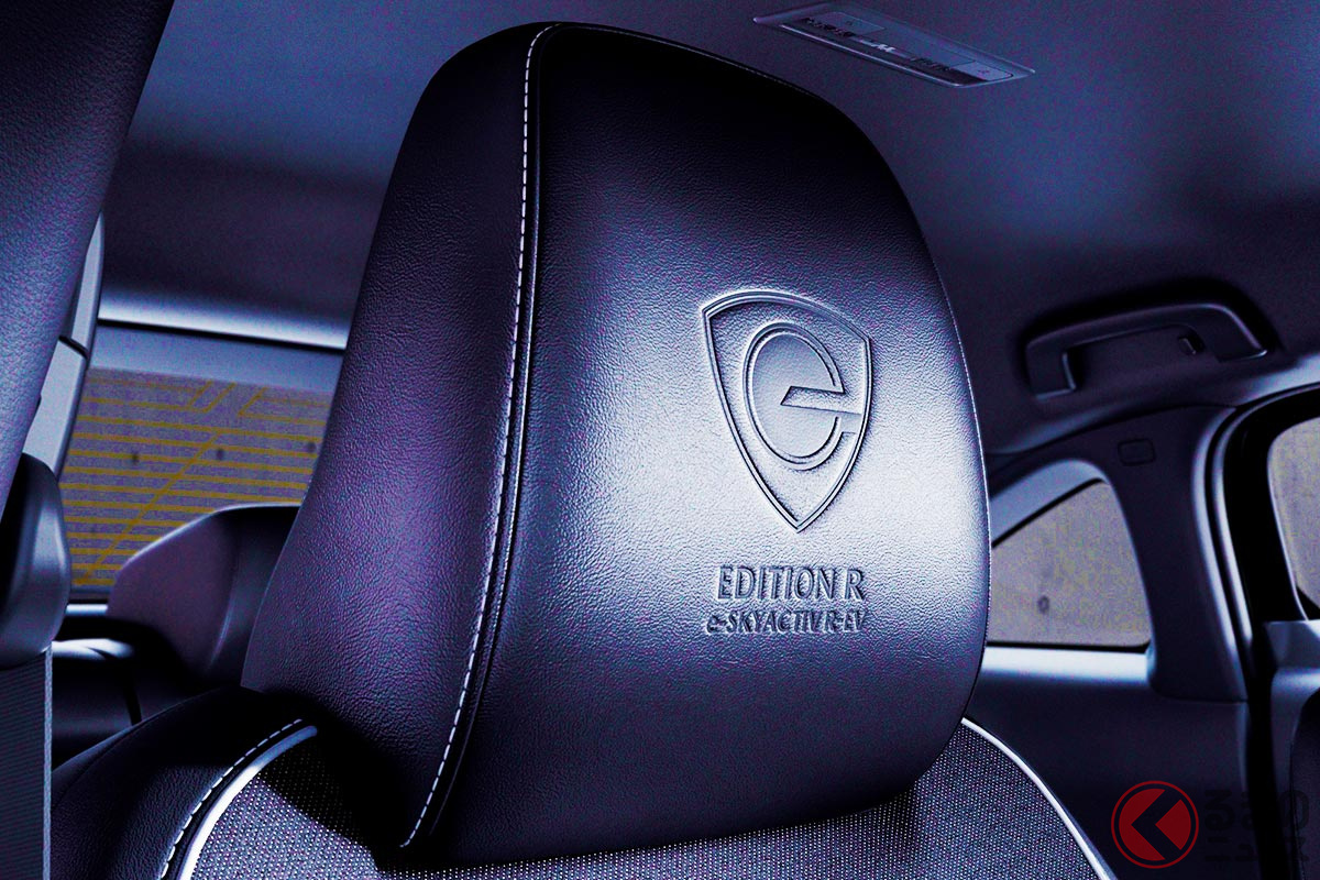 新しい「オニギリ」が見えた! マツダ「MX-30 e-SKYACTIV R-EV」のインテリア