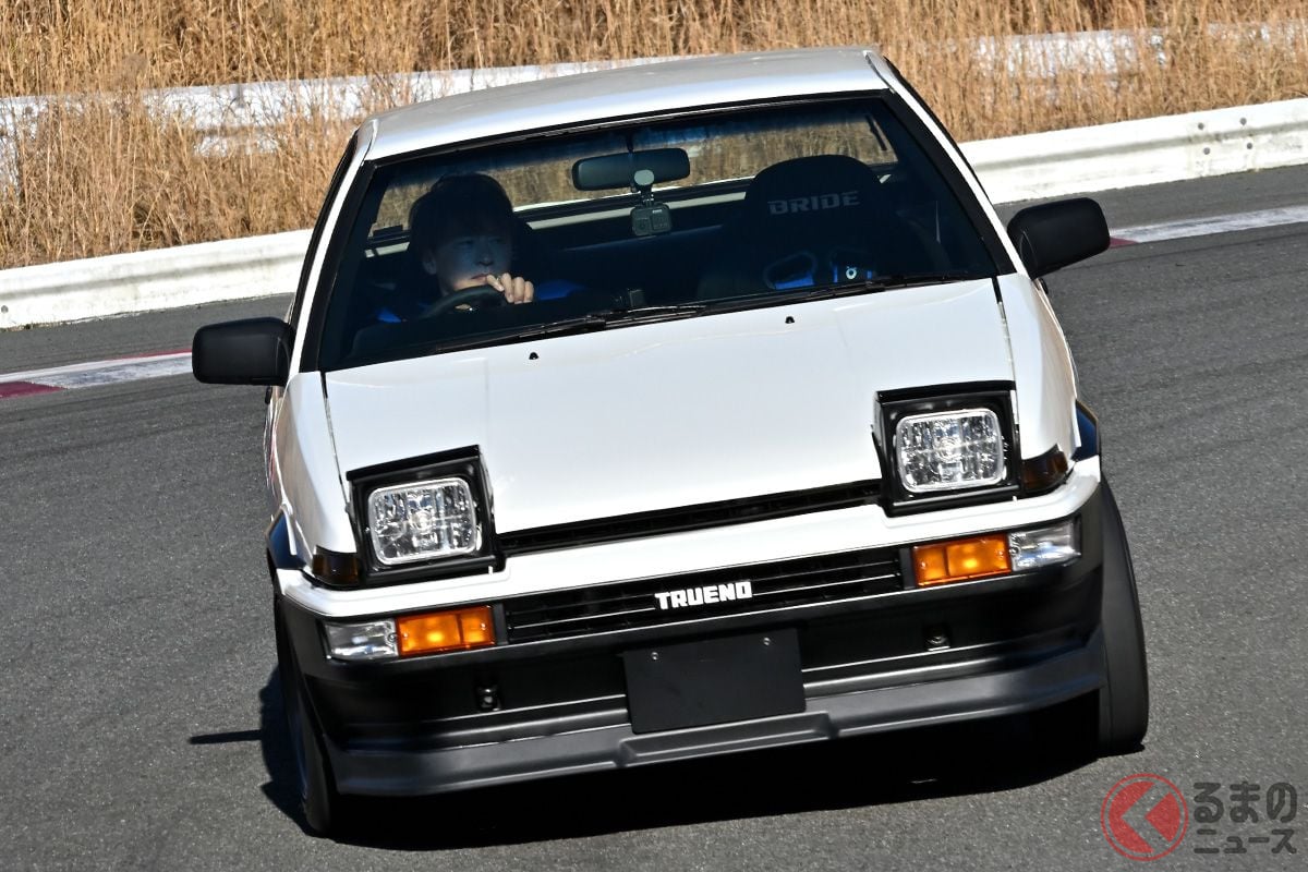 発売から40年目となる2023年に2台のAE86はなぜお披露目されたのか? 「愛車を守るカーボンニュートラル」がヒント?