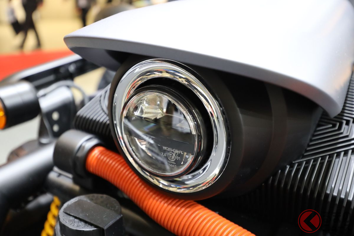 こりゃカッコいい! アウトドアな超小型モデル! (画像:東京オートサロン2023で展示されたFun・COM エクスプローラー)