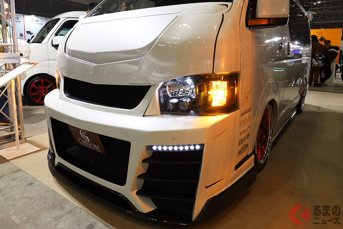 迫力あり過ぎなトヨタ「ハイエース」が凄い! 展示された「GRAFAM Gren」とは