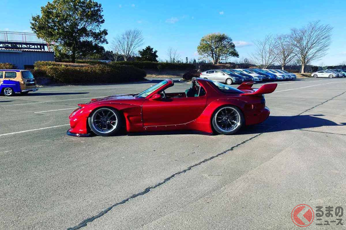 マツダ Rx 7ワイスピ仕様 初公開 ド迫力エアロ オープン仕様で登場 きらめくレッドボディカスタムカーとは くるまのニュース