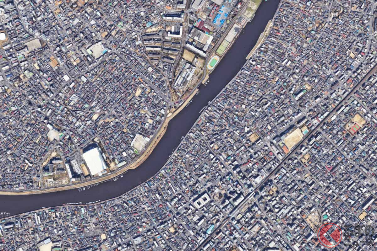 旧江戸川橋梁（仮称）が計画されている東京都・千葉県境の旧江戸川（(C) Google）