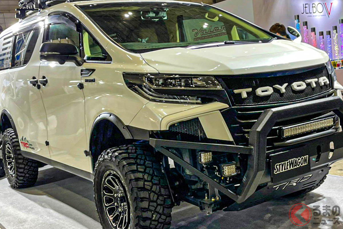トヨタの高級ミニバン「アルファード」をDIYで本格SUV化した「アゲファード」とも呼ぶべきカスタムカー