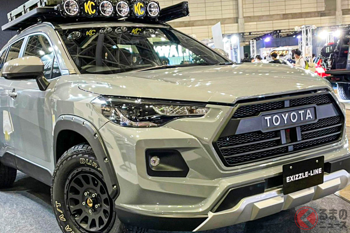 トヨタ「カローラクロス」をトヨタ「RAV4」化する「RAV CROSS」