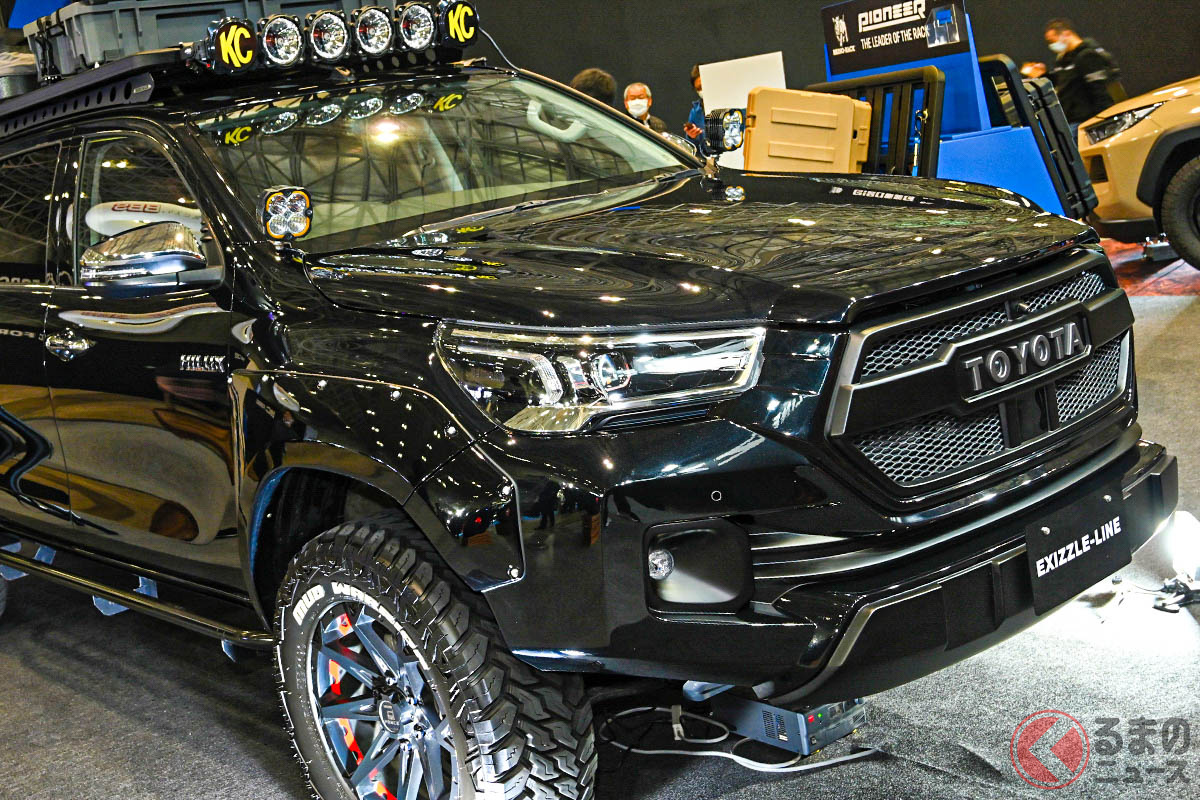 トヨタ「ハイラックス」を「タコマ」顔に変えた「タコマックス」