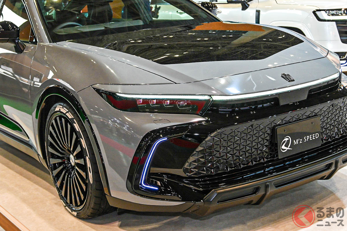 M'z SPEEDが展示した「CROSS LINE CROWN CROSSOVER」